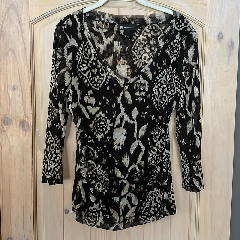 INC International Concepts 3/4 sleeve, v-neck, paisley print, black, boho top.